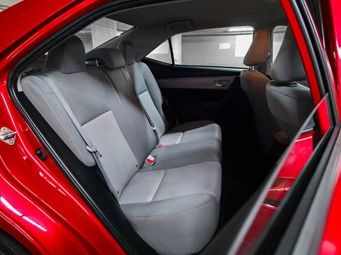 Used 2014 Toyota Corolla LE image 30