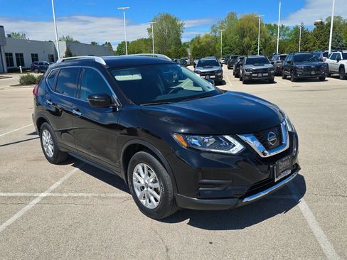 Used 2017 Nissan Rogue SV AWD/4WD image 24