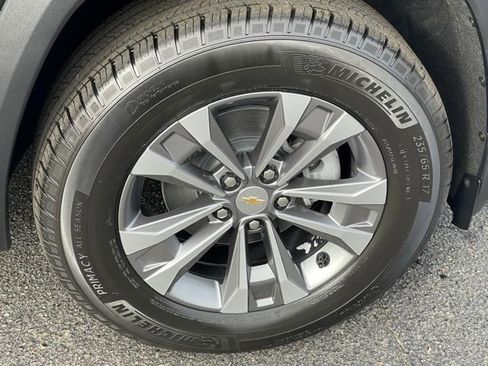 New 2026 Chevrolet Equinox LT w/ Convenience Package II AWD/4WD image 27