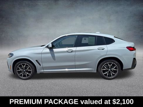 Used 2024 BMW X4 xDrive30i w/ Premium Package AWD/4WD image 2