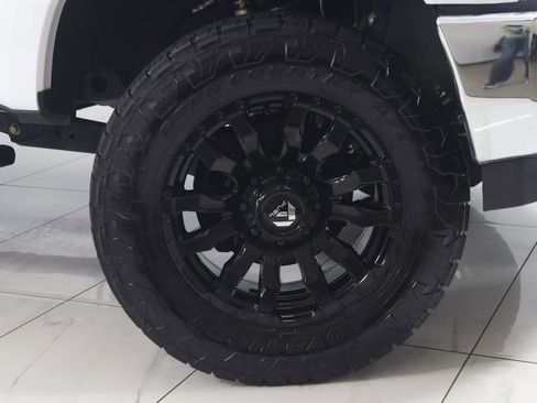 Used 2019 Ford F250 XLT image 12