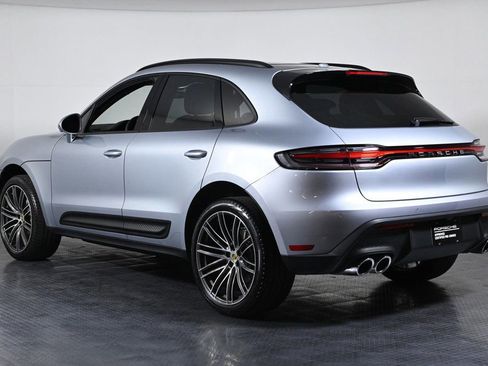 Certified 2026 Porsche Macan AWD/4WD image 3