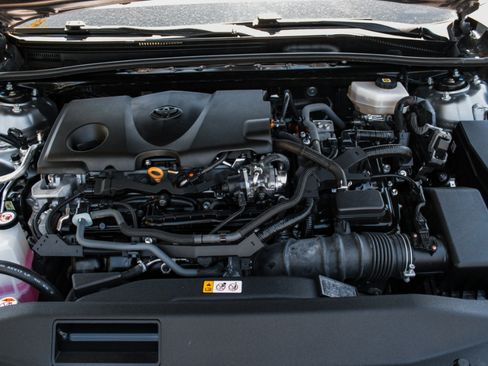 Used 2025 Toyota Camry SE FWD image 28