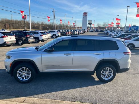 Used 2021 Jeep Grand Cherokee L Laredo w/ Luxury Tech Group I image 4