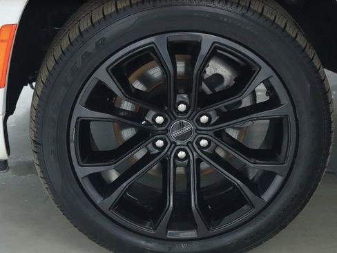 Used 2022 Jeep Grand Wagoneer Series II image 42