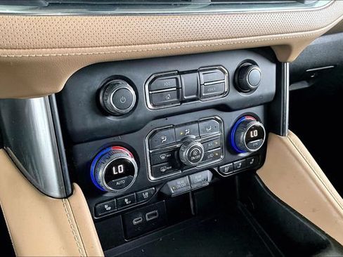 Used 2021 Chevrolet Tahoe Premier RWD image 23