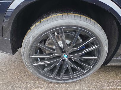 New 2026 BMW X5 M60i