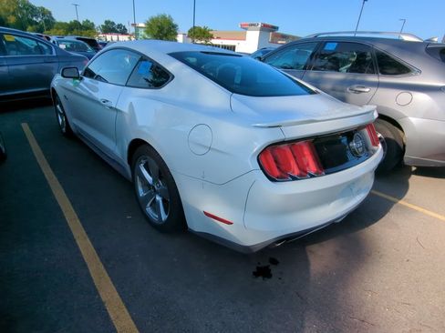 Used 2015 Ford Mustang GT Premium w/ Equipment Group 401A RWD image 4