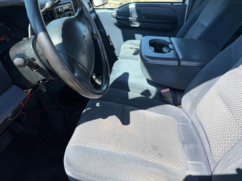 Used 2001 Ford F250 XL AWD/4WD image 9