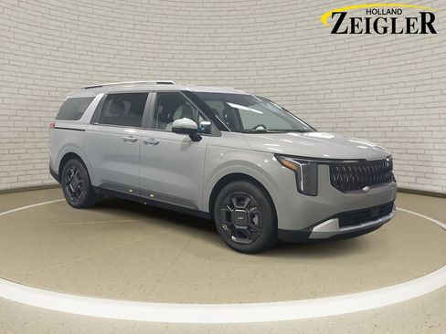 New 2026 Kia Carnival EX image 3