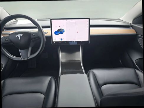Used 2018 Tesla Model 3 Long Range image 12