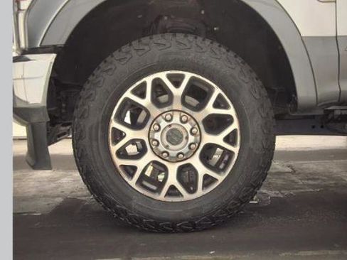 Used 2022 Ford F250 Lariat w/ Lariat Ultimate Package image 8