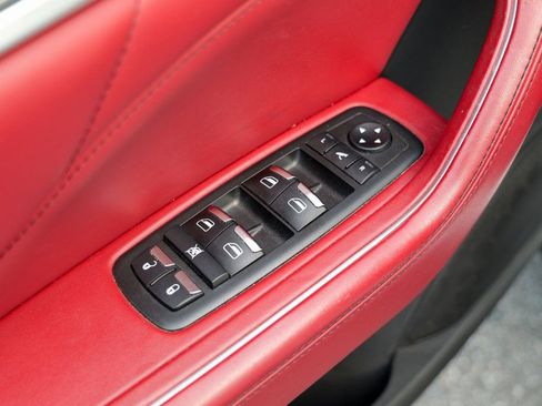 Used 2019 Maserati Levante AWD/4WD image 18