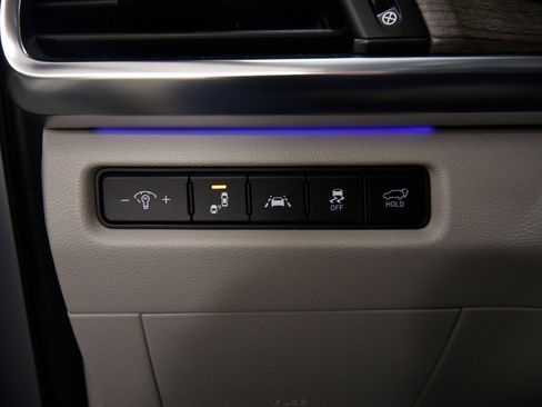 Certified 2022 Kia Telluride SX w/ SX Prestige Package image 21