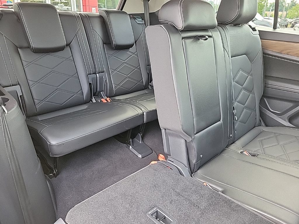 Used 2024 Volkswagen Atlas SE FWD image 15