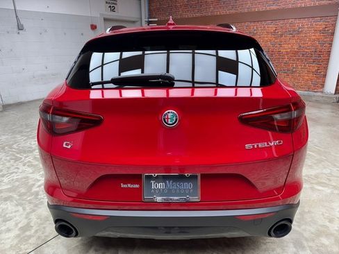Used 2022 Alfa Romeo Stelvio Sprint image 5