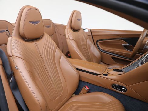 Used 2019 Aston Martin DB11 Volante RWD image 36