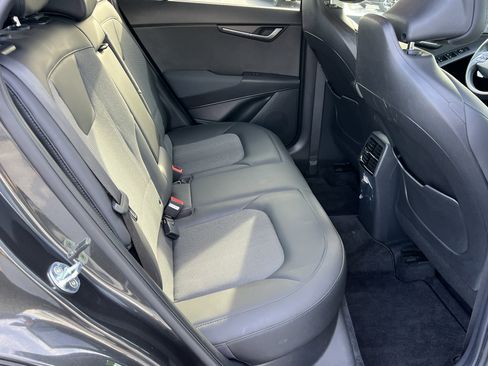 Used 2023 Kia Niro EX image 18