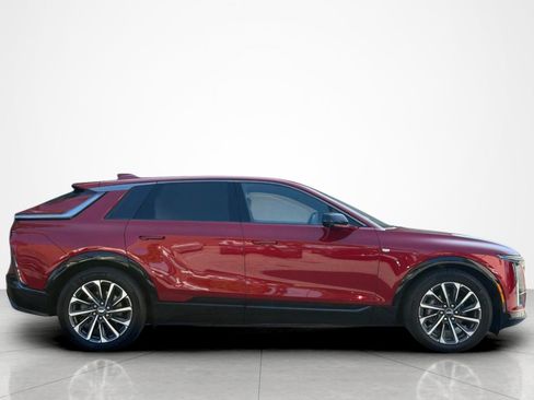 Used 2024 Cadillac Lyriq Sport RWD image 6