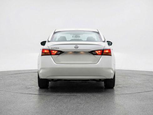 Used 2025 Nissan Altima 2.5 SV image 7