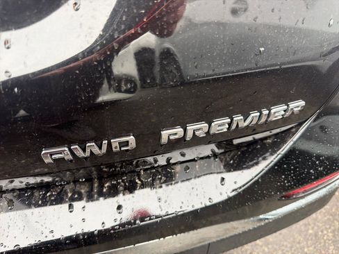 Used 2019 Chevrolet Equinox Premier image 9