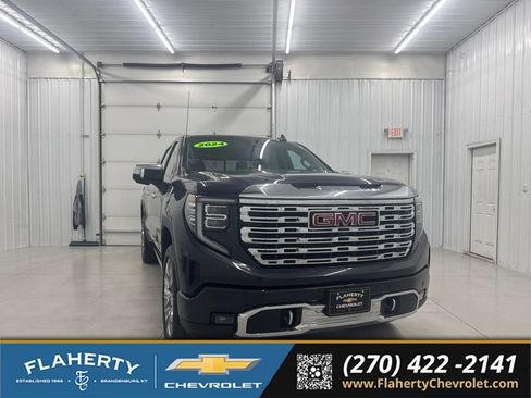 Used 2024 GMC Sierra 1500 Denali w/ Denali Reserve Package AWD/4WD image 1