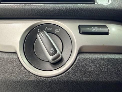 Used 2014 Volkswagen Passat 1.8T Wolfsburg Edition FWD image 17