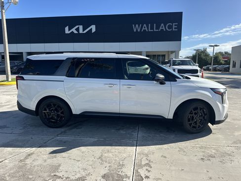 New 2026 Kia Carnival SX Prestige FWD image 3