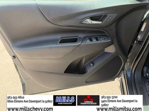 Used 2022 Chevrolet Equinox LT FWD image 11