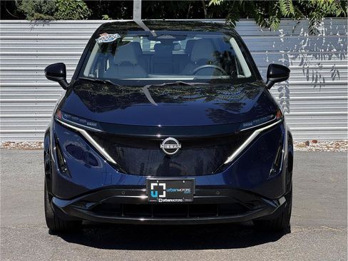 Used 2024 Nissan Ariya AWD image 7
