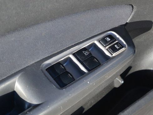 Used 2009 Subaru Forester 2.5X L.L. Bean image 10