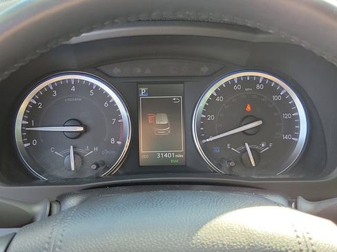 Used 2019 Toyota Highlander XLE image 28