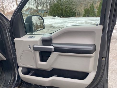Used 2019 Ford F150 XLT w/ Equipment Group 302A Luxury image 26