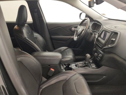 Used 2019 Jeep Cherokee Latitude Plus w/ Comfort/Convenience Group image 21