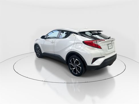 Used 2018 Toyota C-HR XLE image 6