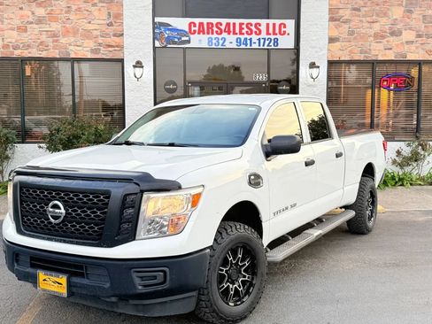 Used 2017 Nissan Titan S AWD/4WD image 2