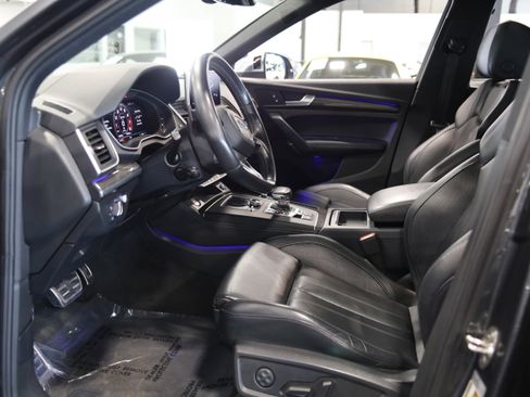 Used 2018 Audi SQ5 Prestige w/ Prestige Package AWD/4WD image 16