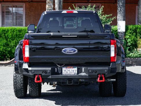 Used 2017 Ford F350 Lariat w/ Lariat Ultimate Package AWD/4WD image 7