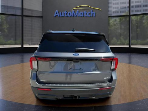 Used 2025 Ford Explorer ST-Line w/ ST-Line Street Pack AWD/4WD image 10