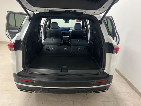 Used 2025 Buick Enclave Preferred FWD image 45