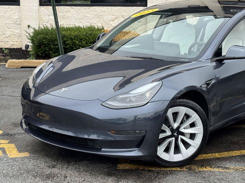 Used 2023 Tesla Model 3 Standard Range RWD image 5