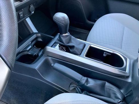 Used 2022 Toyota Tacoma SR5 image 16