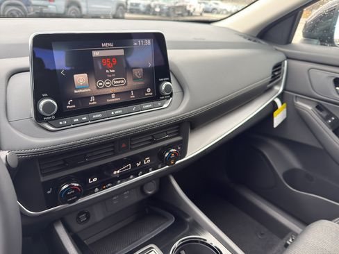 New 2026 Nissan Rogue SV AWD/4WD image 20