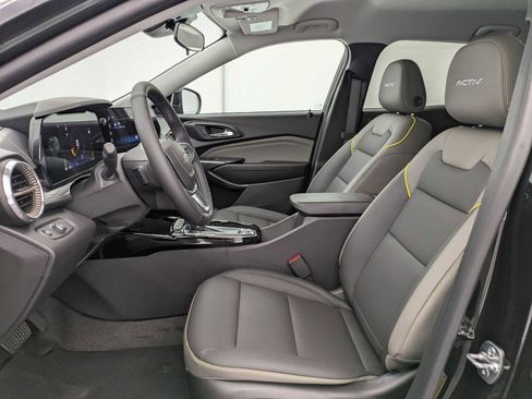 New 2026 Chevrolet Trax ACTIV FWD image 17