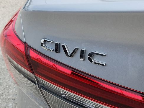 Used 2023 Honda Civic EX image 18