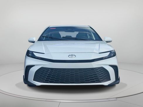 Used 2026 Toyota Camry SE FWD image 2