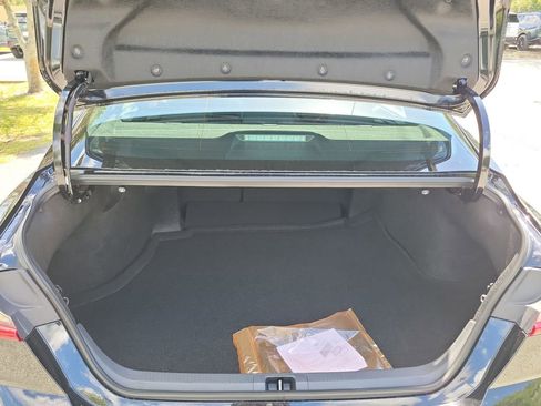 New 2026 Toyota Camry Hybrid FWD image 29