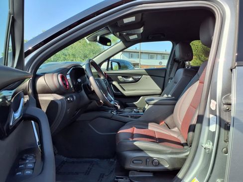 Used 2025 Chevrolet Blazer RS FWD image 23
