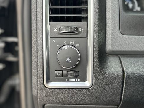 Used 2018 RAM 2500 Big Horn image 27