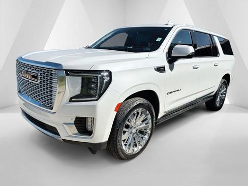 Used 2022 GMC Yukon XL Denali AWD/4WD image 3